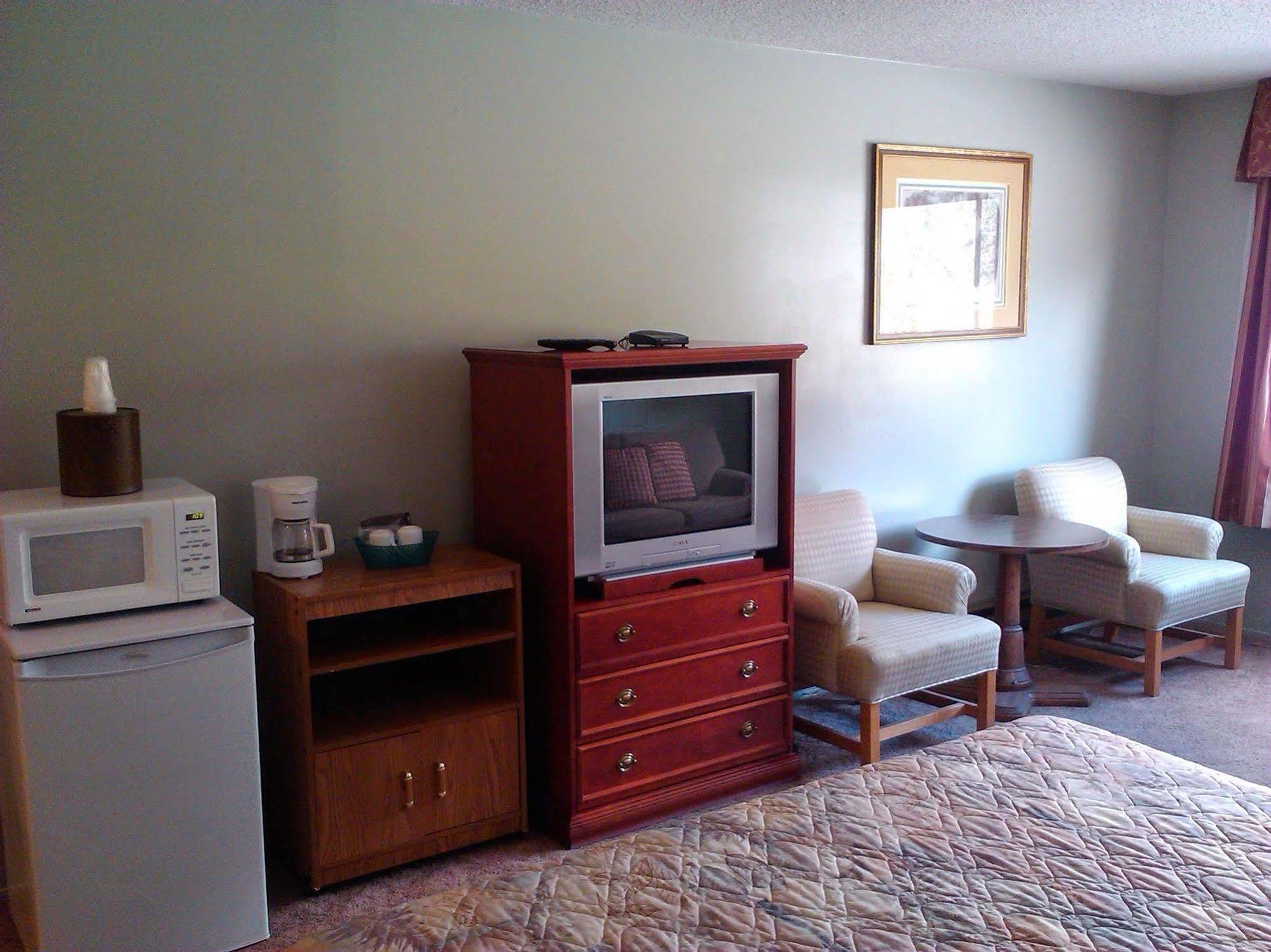 August Jack Motel Squamish